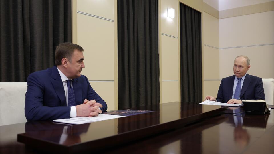 Путин на встрече с Дюминым похвалил промышленность Тульской области
