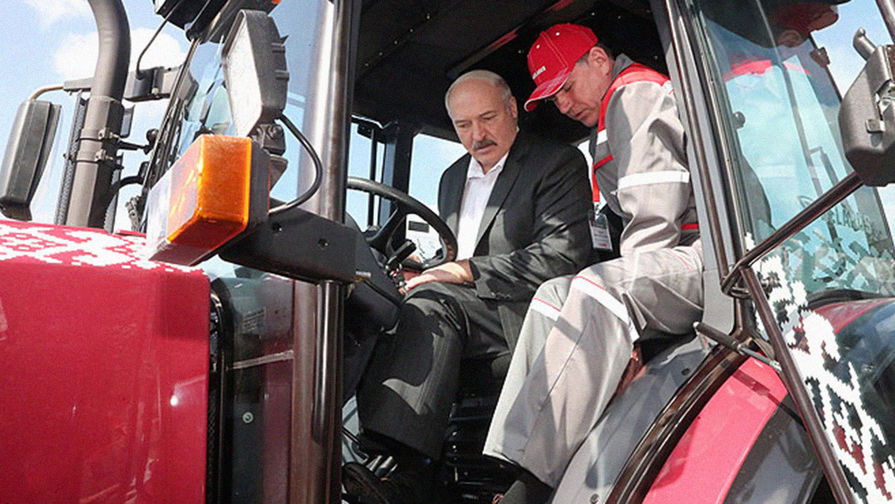 Лукашенко пригрозил репрессиями из-за ситуации в сельском хозяйстве