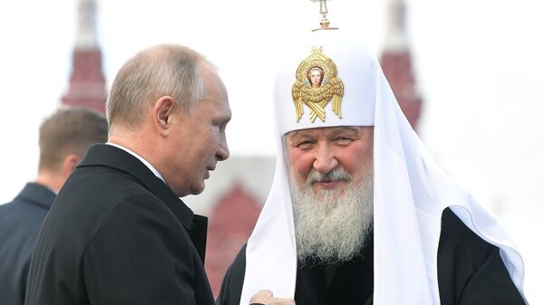 Путин и патриарх Кирилл обменялись пасхальными подарками